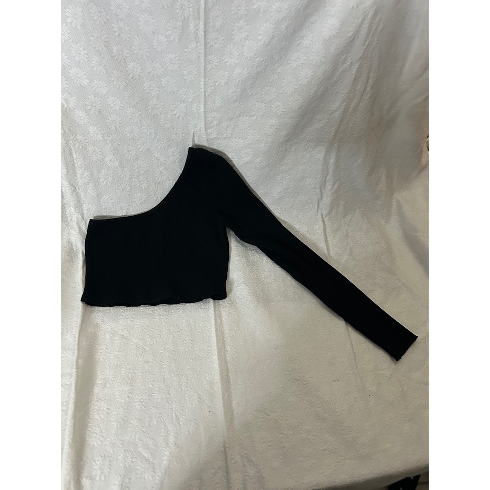 Forever 21 Black Ribbed Y2K/Streetwear Revival
Minimalist Going-Out Chic  Small